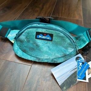 Kavu Spectator Sling Bag